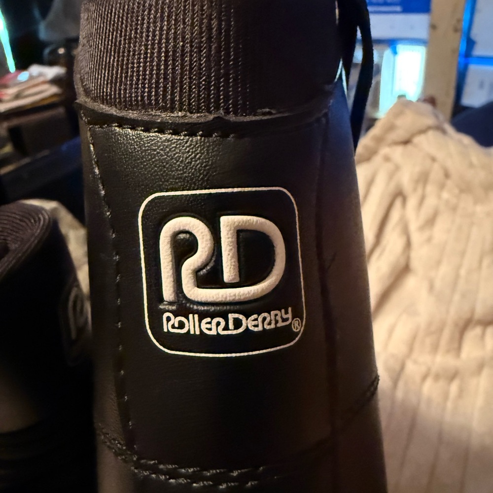 Roller Derby Women's Black Skates